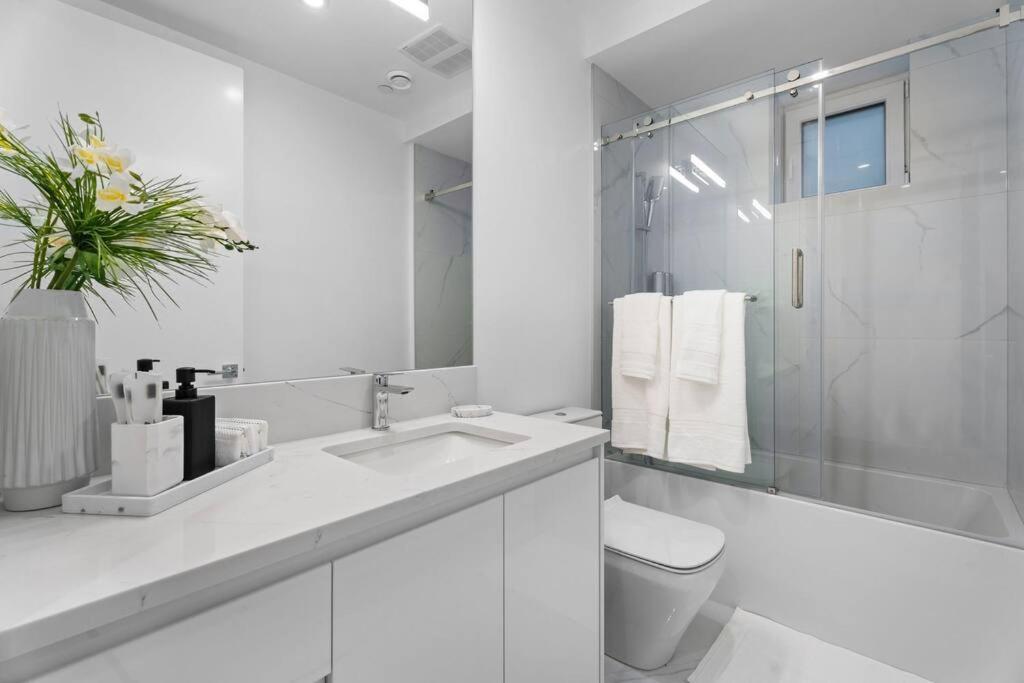 Brand New 2 Bedroom Point Grey Getaway Vancouver Ngoại thất bức ảnh