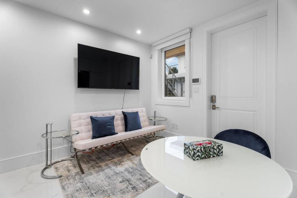 Brand New 2 Bedroom Point Grey Getaway Vancouver Ngoại thất bức ảnh