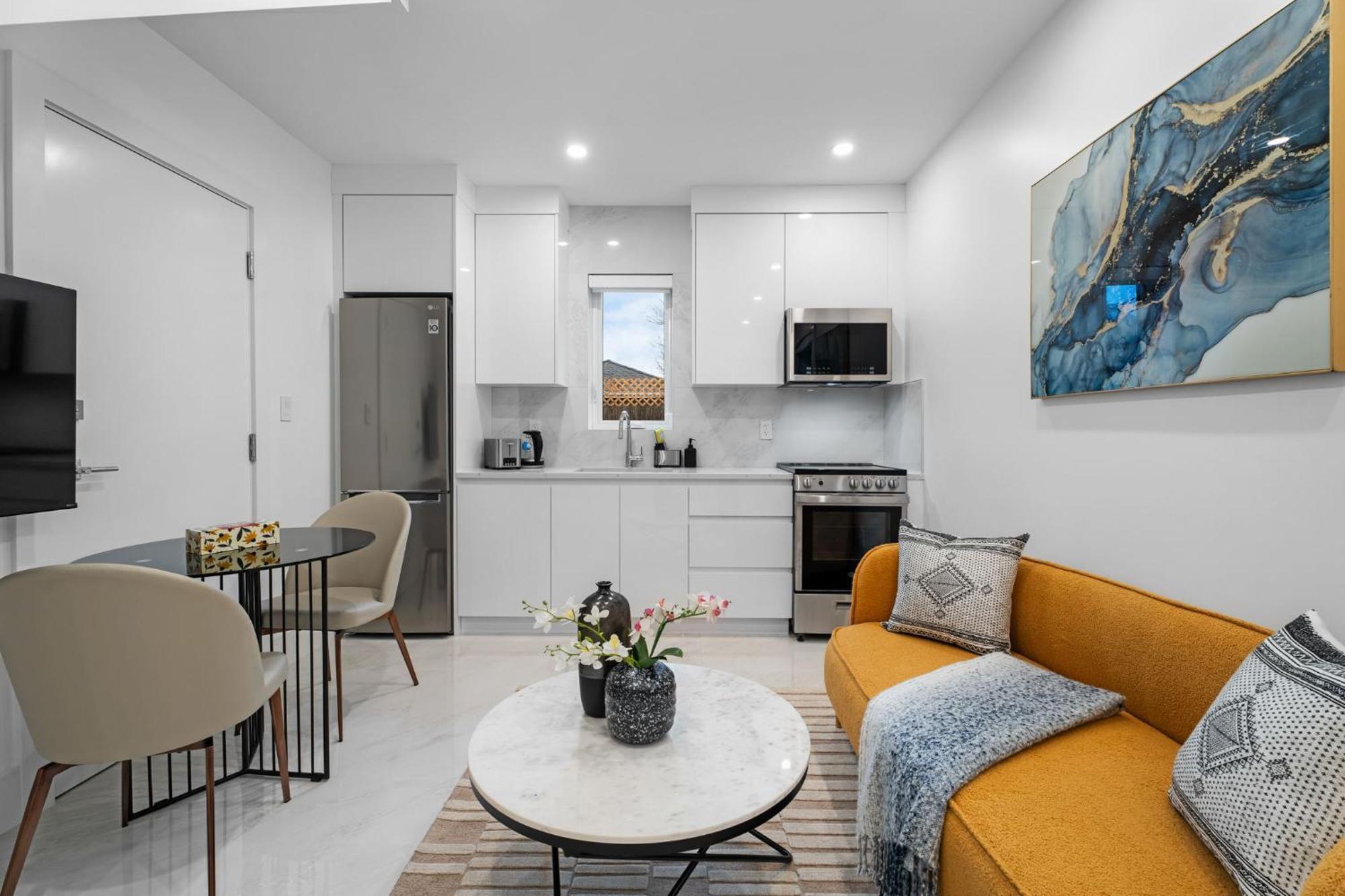 Brand New 2 Bedroom Point Grey Getaway Vancouver Ngoại thất bức ảnh